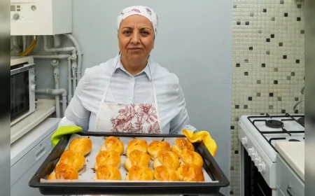 İzmir Büyükşehir Belediyesi Meslek Fabrikası kurslarına katılan Belgin Çoko: “Paramı kazanıyorum ve bana özgüven geldi”