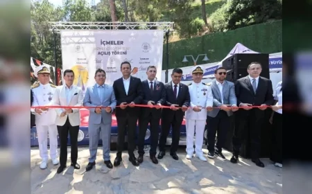 Muğla Büyükşehir Belediyesi Marmaris İçmeler’de yenilediği halka açık eğitim ve su sporları tesisini Denizcilik ve Kabotaj Bayramı’nın 100. yılında hizmete açtı