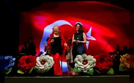 Çeşme Belediye Başkanı Lâl Denizli: "Atatürk'ün mirasını birlikte yaşatmaya devam edeceğiz"