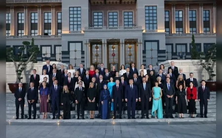 Cumhurbaşkanı Recep Tayyip Erdoğan’ın eşi Emine Erdoğan: “Bu önemli zirvenin, diyalog ve uzlaşı kültürünü daha da ileri taşımasını diliyorum”