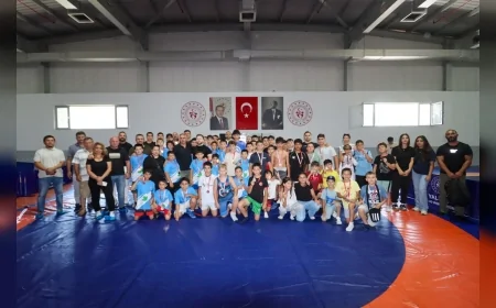 Yalova Belediye Başkanı Mehmet Gürel: “Minik yaşta böylesine önemli başarılara imza atan sporcularımızla gurur duyuyoruz”