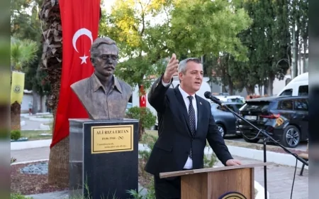 Buca Belediyesi’nin 26’ncı Ali Rıza Ertan Şiir Yarışması’nda ödüller sahiplerini buldu