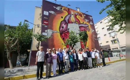 Karşıyaka Belediye Başkanı Yıldız Ünsal: “Metin Altıok’un temsil ettiği aydınlığı, barışı ve insan sevgisini gelecek kuşaklara aktaracağız”