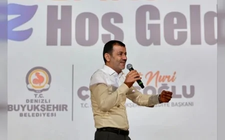 Denizli Büyükşehir Belediye Başkanı Bülent Nuri Çavuşoğlu: “Sanatın dili, inancı ve siyaseti olmaz”