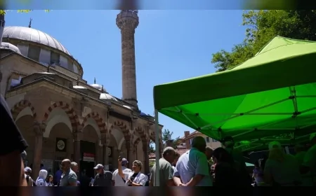 Tepebaşı Belediyesi Muharrem Ayında Yüzlerce Vatandaşa Aşure İkramında Bulundu
