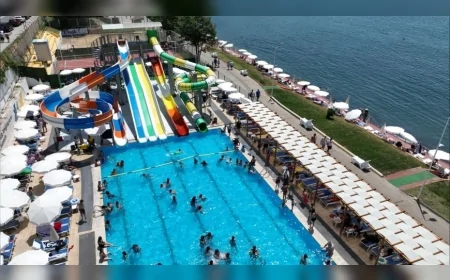 Ereğli Belediyesi’nin Mavi Bayraklı Sevgi ve Barış Plajı Yaz Sezonunda Yerli Turistlerin Yoğun İlgisini Görüyor