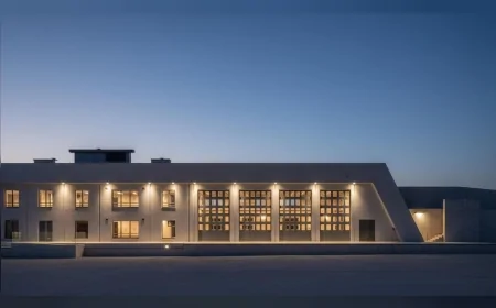 İzmir Büyükşehir Belediyesi Dikili’de afetlere müdahale kapasitesini güçlendirecek yeni itfaiye hizmet binasını inşa ediyor