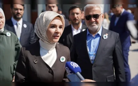 Aile ve Sosyal Hizmetler Bakanı Mahinur Özdemir Göktaş: “Buradaki acıyı asla unutturmamak ve Cumhurbaşkanımız Recep Tayyip Erdoğan'ın mesajını iletmek üzere buradayız”