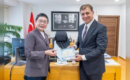 BAŞKAN TUGAY’DAN SİNGAPUR’A İEF VE EXPO 2027 DAVETİ
