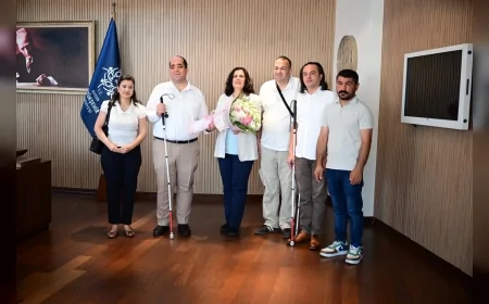 Aydın Büyükşehir Belediye Başkanı Özlem Çerçioğlu, Altı Nokta Körler Derneği Aydın Şubesi'ni ağırladı
