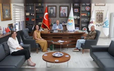 İznik Belediye Başkanı Kağan Mehmet Usta: “House of Hunny markasının başarılarının artarak devam etmesini diliyorum”