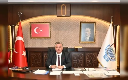Yalova Belediye Başkanı Mehmet Gürel: "Cumhuriyetimizin Temel Değerlerine Sahip Çıkmak Hepimizin Ortak Sorumluluğudur"