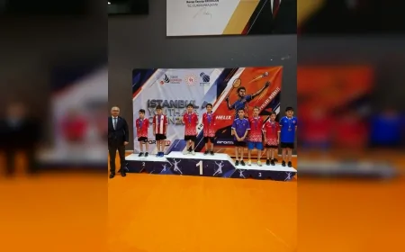 Bursa Büyükşehir Belediyespor badmintoncuları İstanbul Youth Open Turnuvası'ndan 6 madalya ile döndü