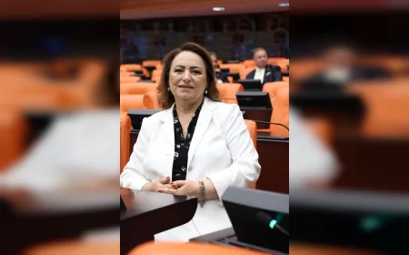 CHP Adana Milletvekili Dr. Müzeyyen Şevkin: “Gıda mühendislerinin özlük hakları korunmalı, taban ücret kaldırılmamalıdır”