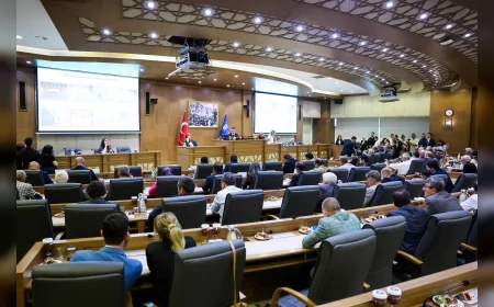 Bursa Büyükşehir Belediyesi Başkan Vekili Şahin Biba: “Deprem hazırlıkları ve atık yönetiminde geleceğe yön verecek projeleri hayata geçiriyoruz”