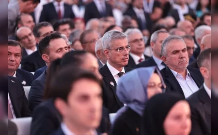 Sağlık Bakanı Prof. Dr. Kemal Memişoğlu: “Hainlerin hesaplarını bozan o çelikten irade bugün de dimdik ayaktadır”