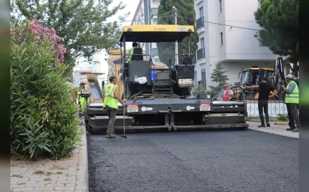 Maltepe Belediyesi Cevizli Mahallesi'nde Asfalt Yenileme Çalışmalarını Yıldızlar Sokak'ta Sürdürüyor