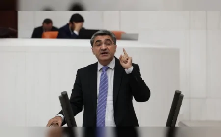 DEVA Partisi Genel Başkan Yardımcısı Mehmet Emin Ekmen: “Motokuryeler şehir hayatının görünmez kahramanlarıdır”