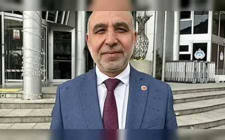Saadet Partisi Kocaeli İl Başkanı Recep Sarıdoğan: “Vatandaş vergisini ödüyor ancak karşılığında çukurlarla dolu yollar alıyor”