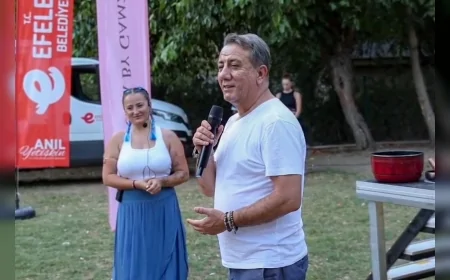 Efeler Belediye Başkanı Anıl Yetişkin vatandaşlarla açık hava yoga etkinliğinde bir araya geldi