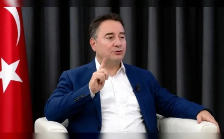 DEVA Partisi Genel Başkanı Ali Babacan: “Depremin üzerinden üç buçuk yıl geçti, niye beklediniz”