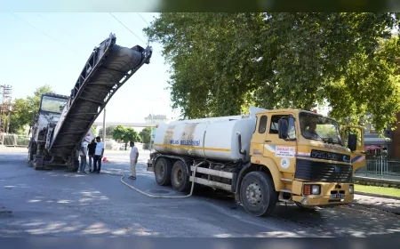 Milas Belediyesi, ilçe genelindeki ulaşım yatırımları kapsamında Ahmet Yesevi Caddesi’nde 1700 metrelik sıcak asfalt çalışmasını başlattı.