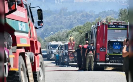 İzmir Büyükşehir Belediye İtfaiyesi alevlere karşı nöbette