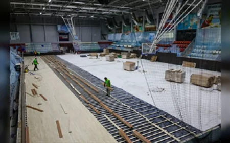 İzmir Büyükşehir Belediyesi Celal Atik Spor Salonu'nu FIBA standartlarına uygun hale getiriyor