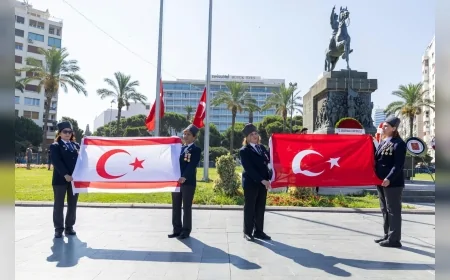 İzmir’de 20 Temmuz Barış ve Özgürlük Bayramı töreninde Kıbrıs Barış Harekatı anıldı