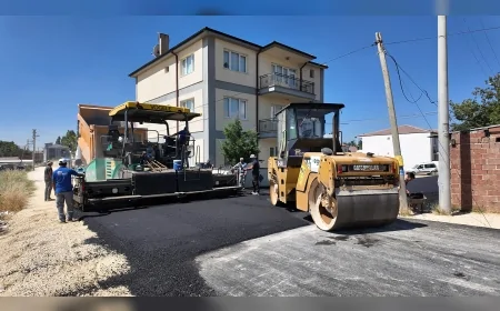 Tepebaşı Belediyesi Çukurhisar Mahallesi’nde Asfalt Serim ve Yol İyileştirme Çalışmalarını Sürdürüyor