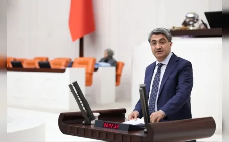 DEVA Partisi Genel Başkan Yardımcısı Mehmet Emin Ekmen: “Adli tatil, adaletin de tatile çıkması anlamına gelmemelidir”