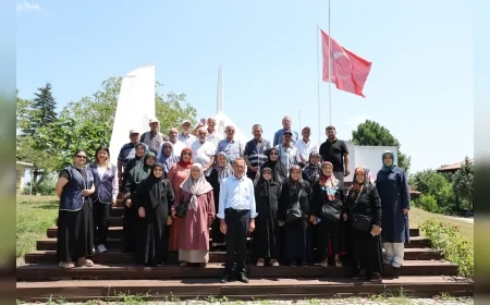 Kandıra Belediye Başkanı Erol Ölmez: “Büyüklerimiz geçmişimiz ile geleceğimiz arasında kurulan en güçlü köprüdür”