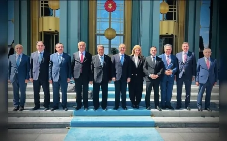 Cumhurbaşkanı Yardımcısı Cevdet Yılmaz: “Malatya’nın yeniden yapılanma süreci ve yatırımları kapsamlı şekilde değerlendirildi”