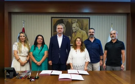 CHP Çeşme'nin eski ilçe başkanları ve yöneticileri istifa etti, Yeni Parti'nin kuruluş çalışmalarına katılacakları bildirildi