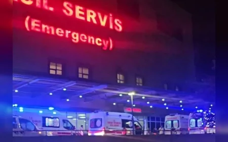 Çorum'un Uğurludağ İlçesinde Zincirleme Trafik Kazası 1'i Ağır 8 Kişi Yaralandı