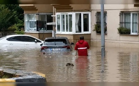 Kastamonu'nun Cide İlçesinde Devrekani Çayı Taştı Sel Nedeniyle 150'den Fazla Ev ve İş Yerini Su Bastı