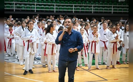 BORNOVA BELEDİYE BAŞKANI ÖMER EŞKİ: “ÇOCUKLARINI SPORA YÖNLENDİREN VELİLERİMİZİN ÖNÜNDE SAYGIYLA EĞİLİYORUM”