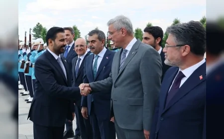 SAĞLIK BAKANI PROF. DR. KEMAL MEMİŞOĞLU: “CUMHURBAŞKANIMIZIN EV SAHİPLİĞİNDEKİ RESMÎ TEMASLARIN HER İKİ ÜLKE ADINA HAYIRLI OLMASINI TEMENNİ EDİYORUM”