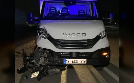 Çorum'da Kamyonetle Çarpışan 23 Yaşındaki Motosiklet Sürücüsü Yaşamını Yitirdi
