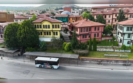 Eskişehir Büyükşehir Belediyesi OtobEs26 Turistik Eskişehir Hattı'nı Hizmete Aldı, Kentin Turistik Noktaları Tek Ulaşım Hattında Buluştu