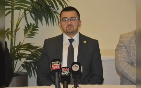Anahtar Parti Manisa İl Başkanı Şakircan Dinç: “Bu Şehrin Değerlerini Kim Yok Ediyor?”