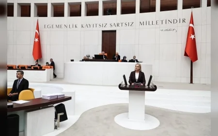 AK Parti Kastamonu Milletvekili Fatma Serap Ekmekci: “İnebolu Piyade Kayıkçılar Loncası'nın İstiklal Madalyası bir asrı aşan tarihî emanetin yerine getirilmesidir”