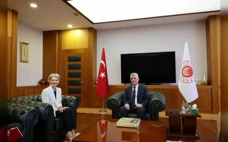 Ticaret Bakanı Ömer Bolat: “Türkiye ile Birleşik Krallık arasındaki ticaret, yatırım ve stratejik iş birliği daha da güçlenecektir”