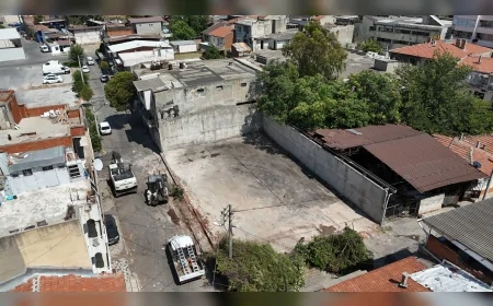 Konak Belediyesi Kaçak Yapılara Müdahaleyi Sürdürüyor, 2 Mahallede Ruhsatsız Yapılar Yıkıldı