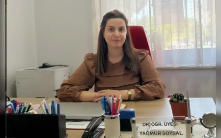 Dicle Üniversitesi Tıp Fakültesi Dr. Öğr. Üyesi Yağmur Soysal: “Ergen beyni eksik değildir, yeniden yapılanmaktadır. Doğru destek, yaşam boyu fark yaratabilir”