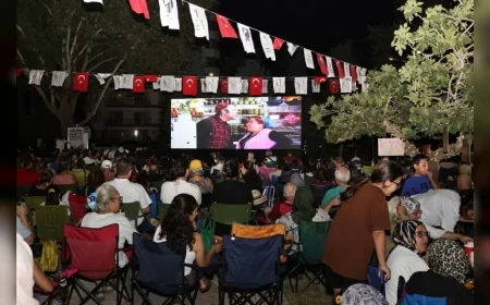 Bayraklı Belediye Başkanı İrfan Önal: "Tüm komşularımızı Çocuk Şenliği'ne ve 'Buz Devri' film gösterimine davet ediyorum"