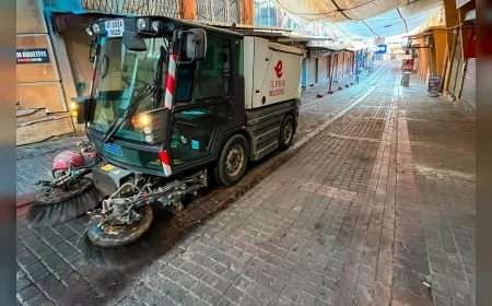 Efeler Belediye Başkanı Anıl Yetişkin öncülüğünde tarihi çarşılarda kapsamlı temizlik çalışması gerçekleştirildi