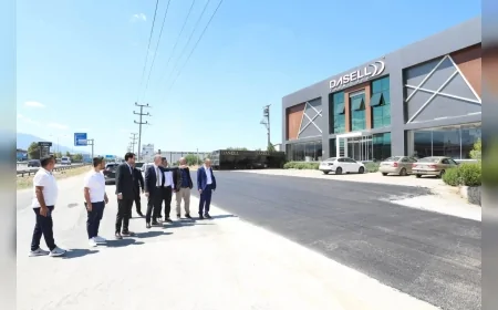 İnegöl Belediye Başkanı Alper Taban: “Mesudiye Mahallesi’nde 43 fabrika girişinde asfalt uygulamasını tamamladık”