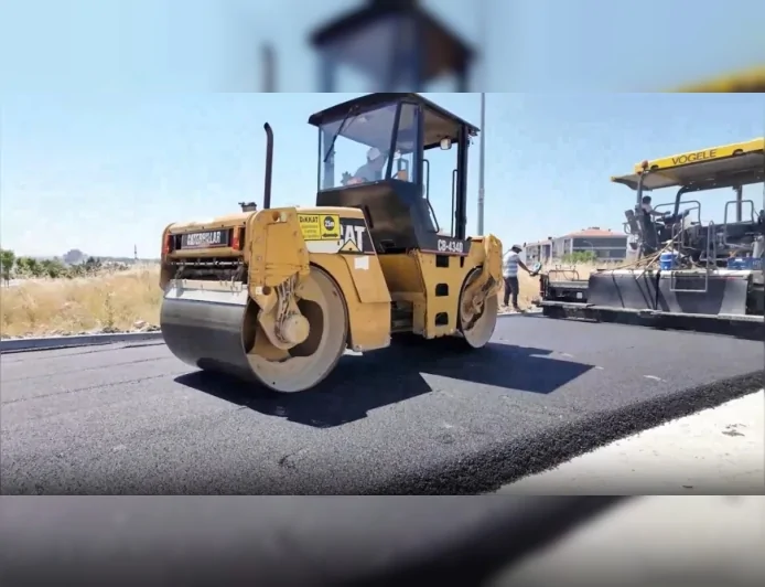 Tepebaşı Belediyesi Fen İşleri Ekipleri İlçenin Dört Bir Yanında Üstyapı Çalışmalarını Sürdürüyor