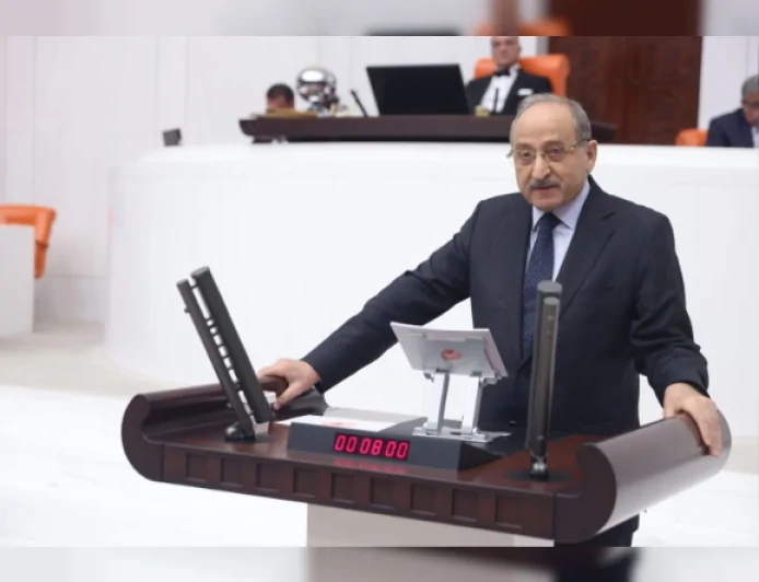 DEVA Partisi Genel Başkan Yardımcısı Medeni Yılmaz: “Kanun yapma faaliyetini idarenin lehine sorun giderme mekanizmasına dönüştürüyorlar”